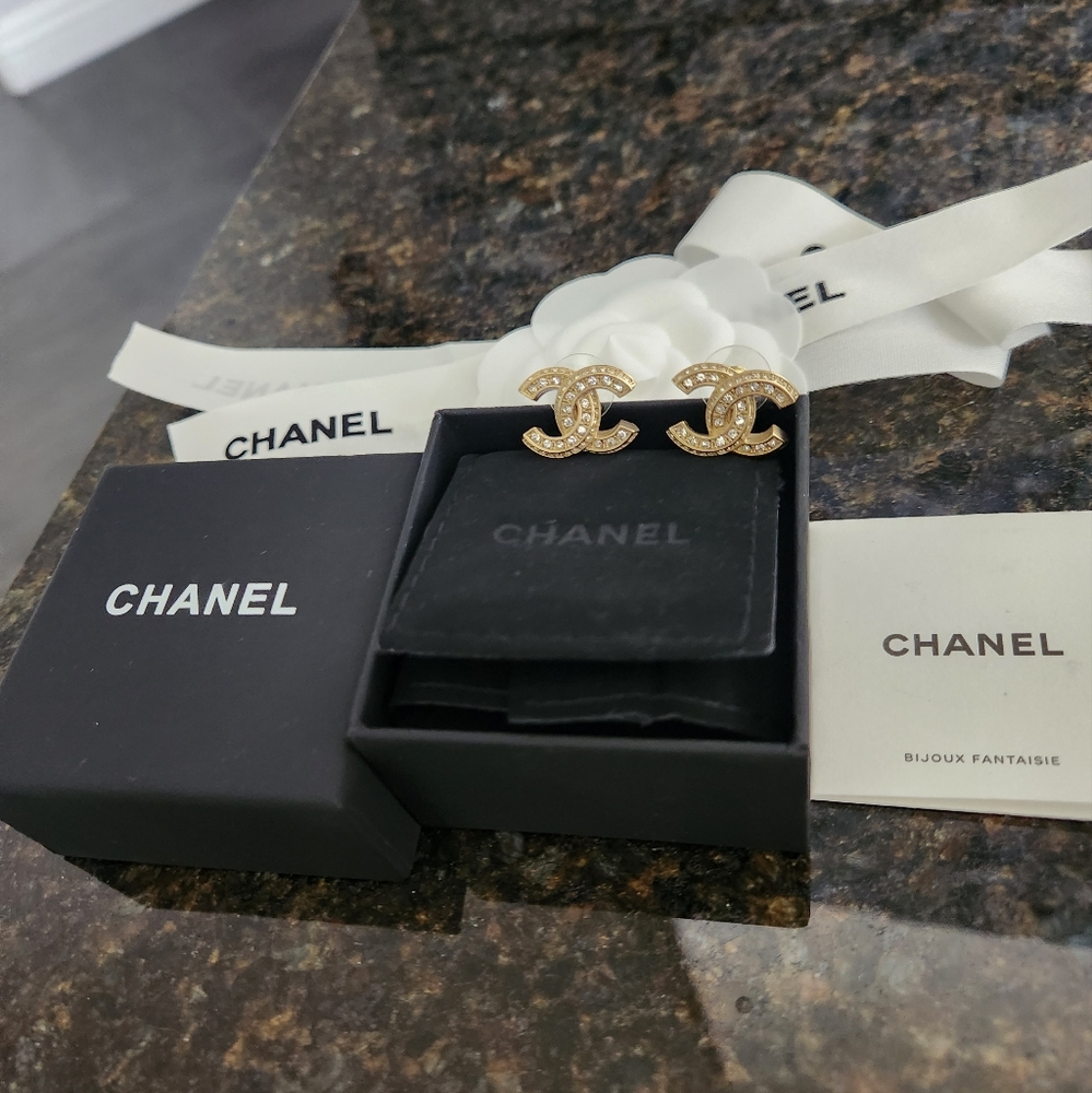Authentic CC chanel earrings